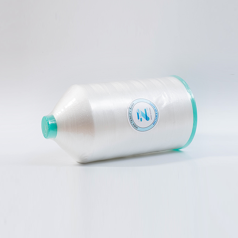 Qual é a relação entre fios de poliéster de alta resistência e fio de costura?